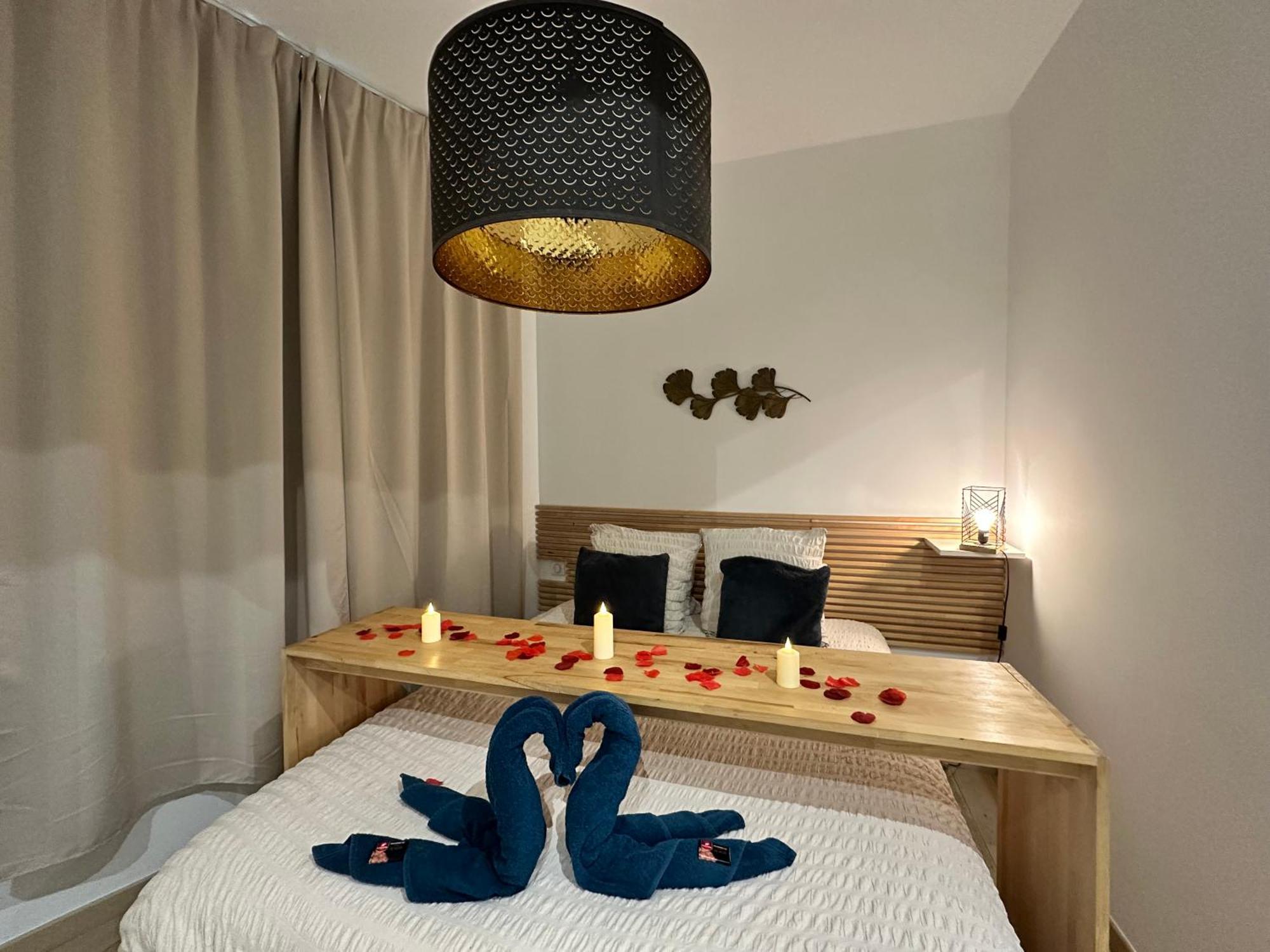 Mieuxqualhotel jacuzzi privatif Le rond Bordeaux Extérieur photo